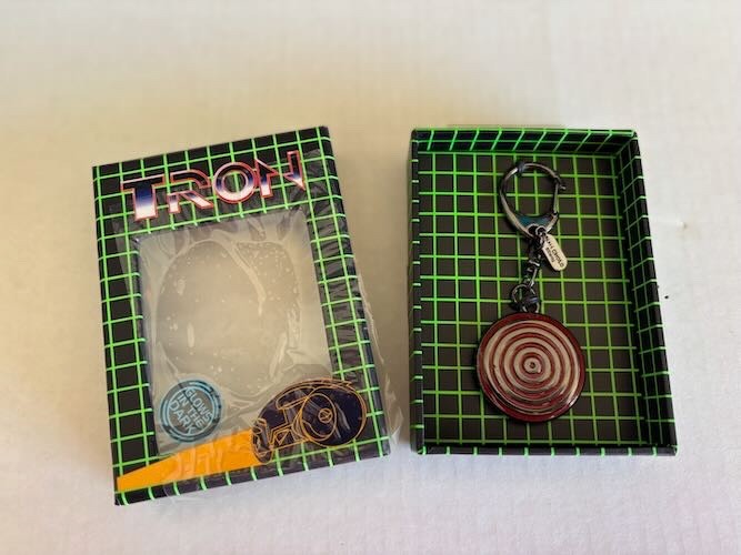RARE Disney Vintage TRON Legacy  keychain, NEW