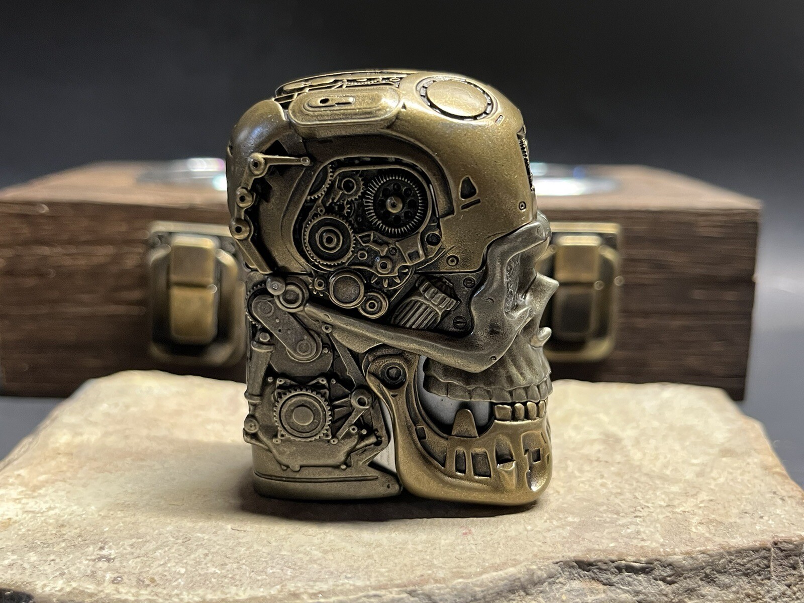 RARE Heavy 5-side Zippo lighter machine Skull Zippo New  Wood Box
