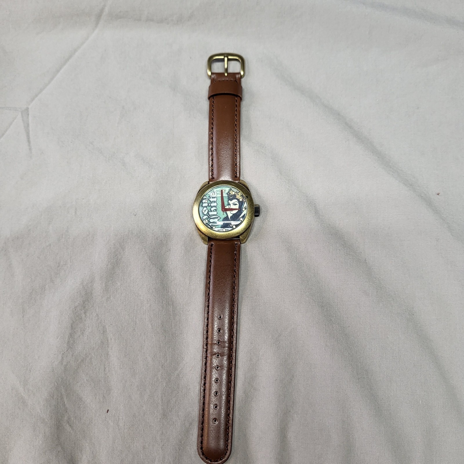 DISNEY SNOW WHITE EVIL QUEEN  WATCH NEW   # 56562
