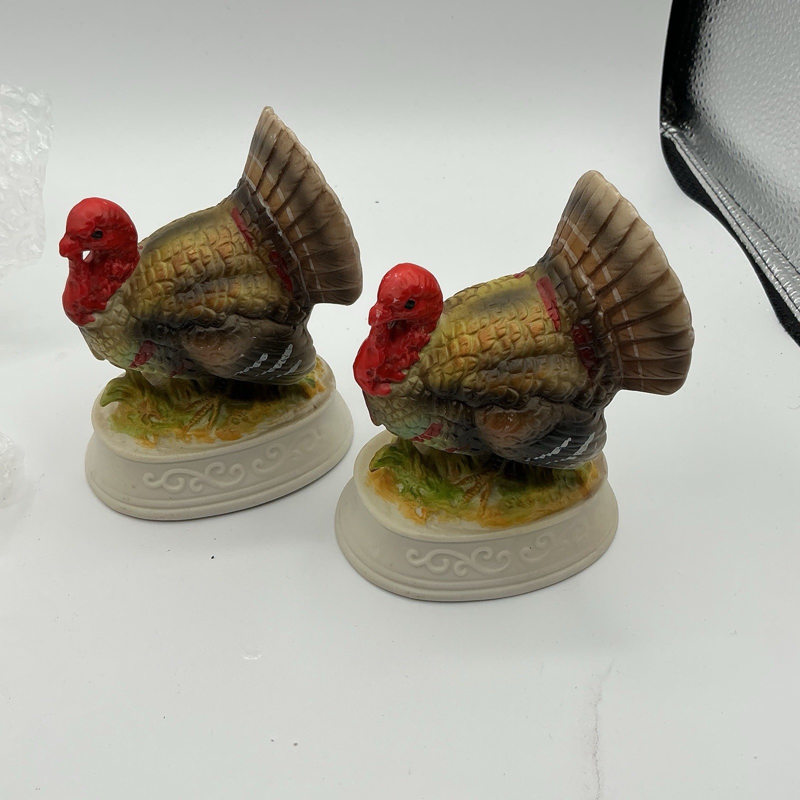2 Pcs Vintage Turkey Figurine Made In Japan Porcelain Inarco 5”