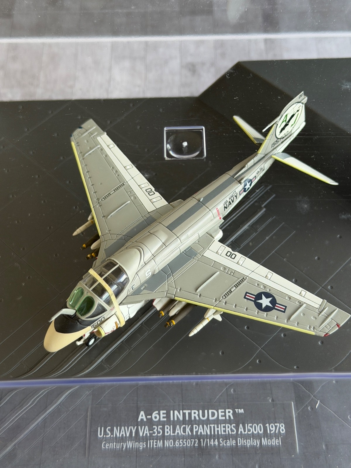 Century Wings A-6E Intruder US Navy VA-35 Black Panthers AJ500 Item No 655072