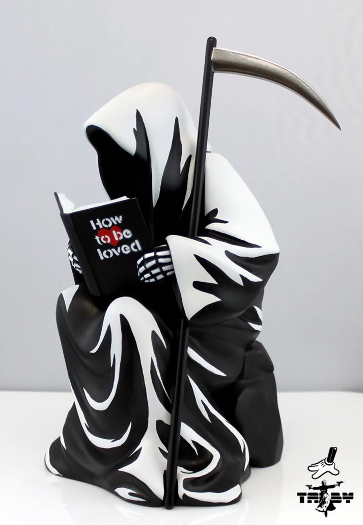 TABBY “How To Be Loved” Resin Statue. 1 of 20 Silver Sickle Edition. BNIB. 2018.