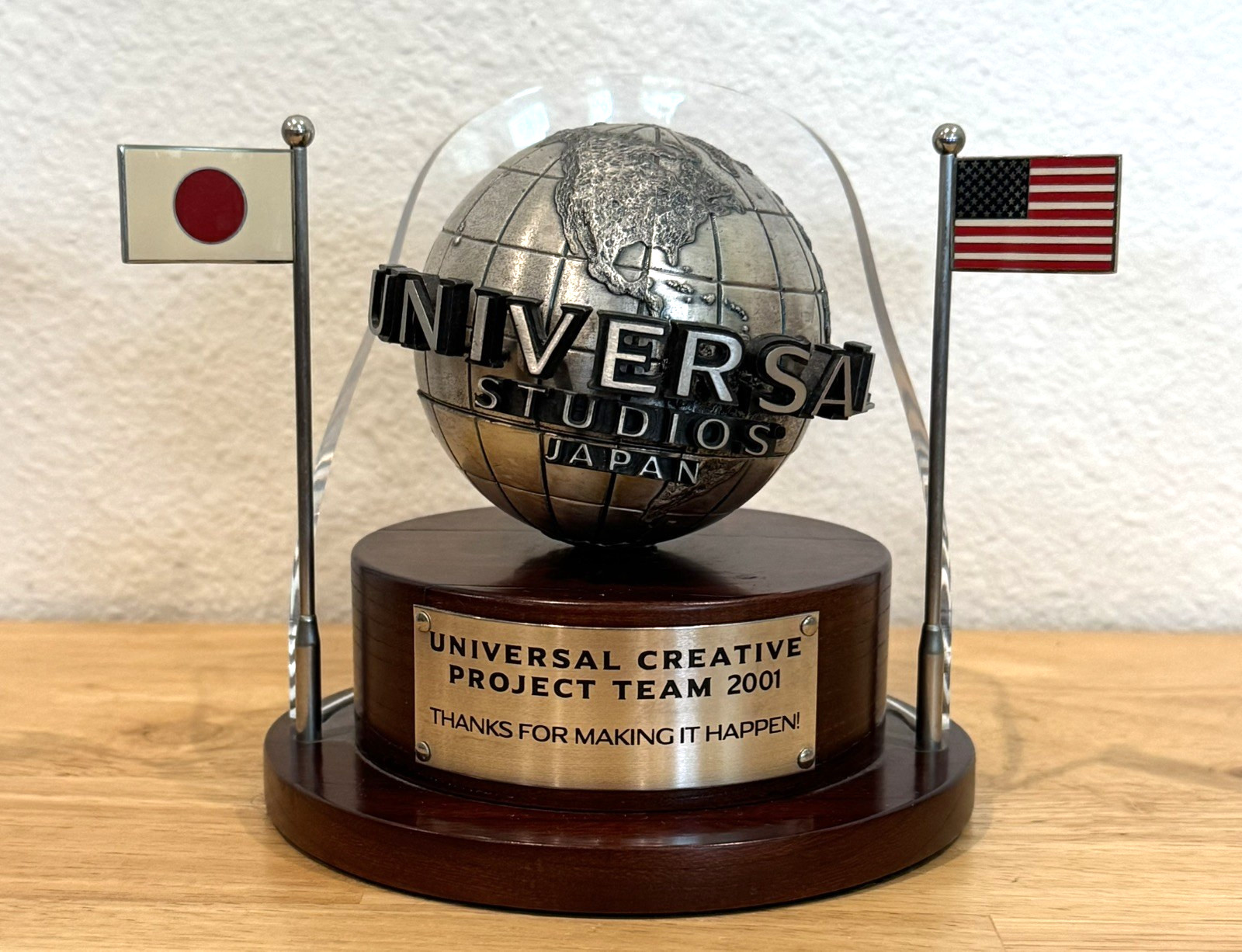 Universal Studios Japan Universal Creative Project Team 2001 Award Rare HTF