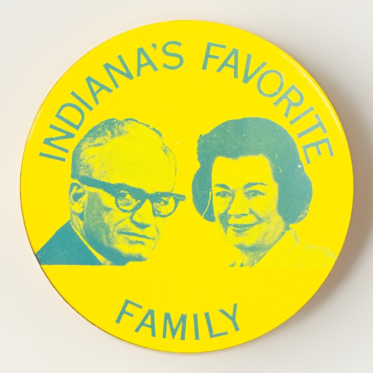 Rare vintage 1964 Barry Goldwater Indiana\'s Favorite Family pinback Litho button