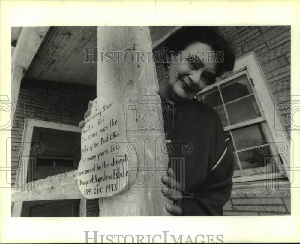 1995 Press Photo Edna Roussel, Grand Isle Native and Unofficial Historian