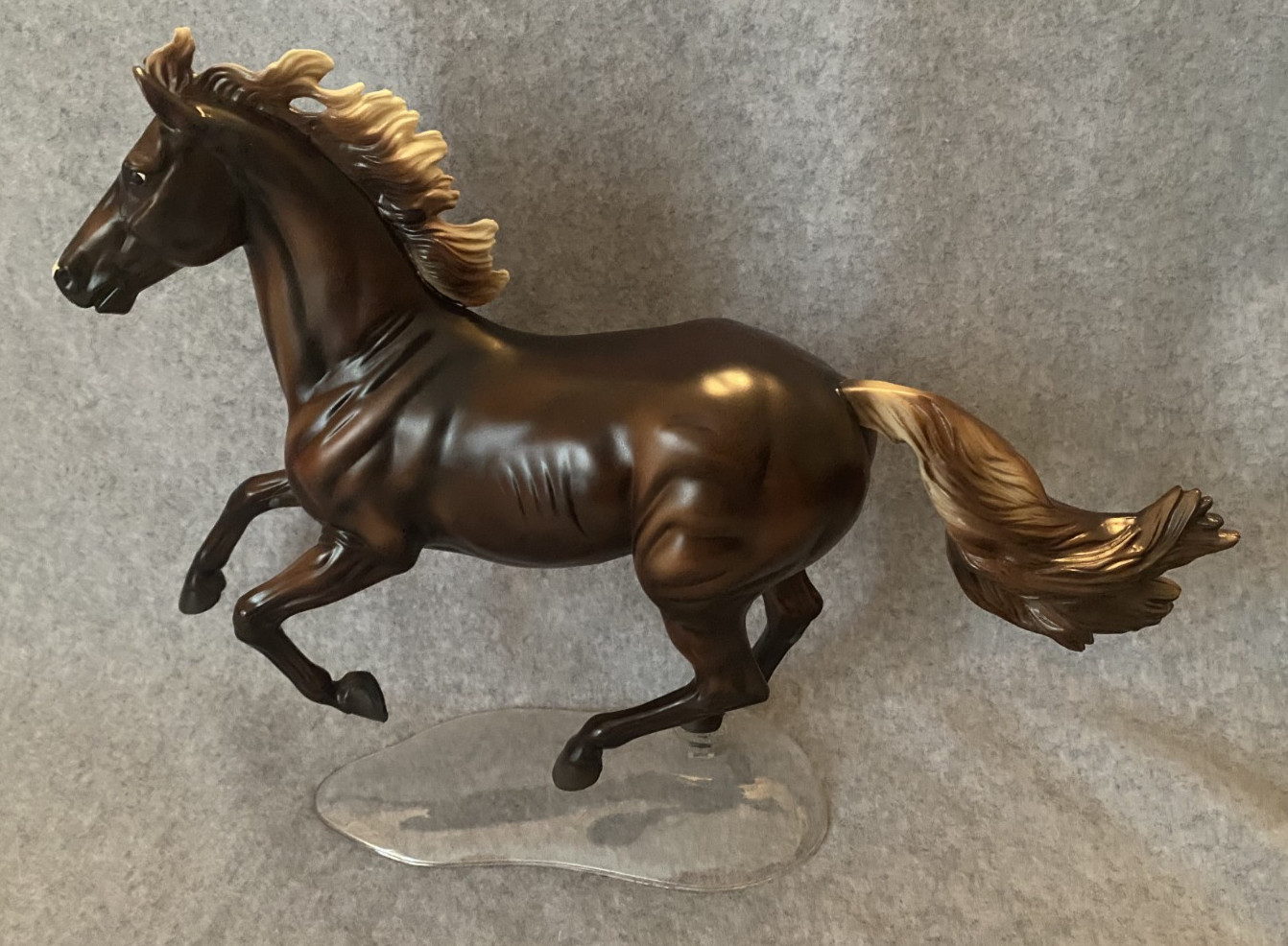 Breyerfest 2014 Volunteer Model “Here\'s To You” Show Jumper Mold Only 162 Made