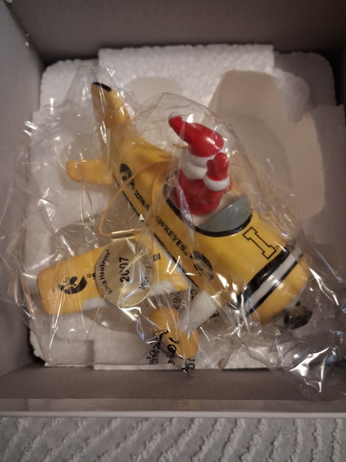 2007 Danbury Mint Iowa Hawkeyes Christmas Ornament Santa In An Airplane