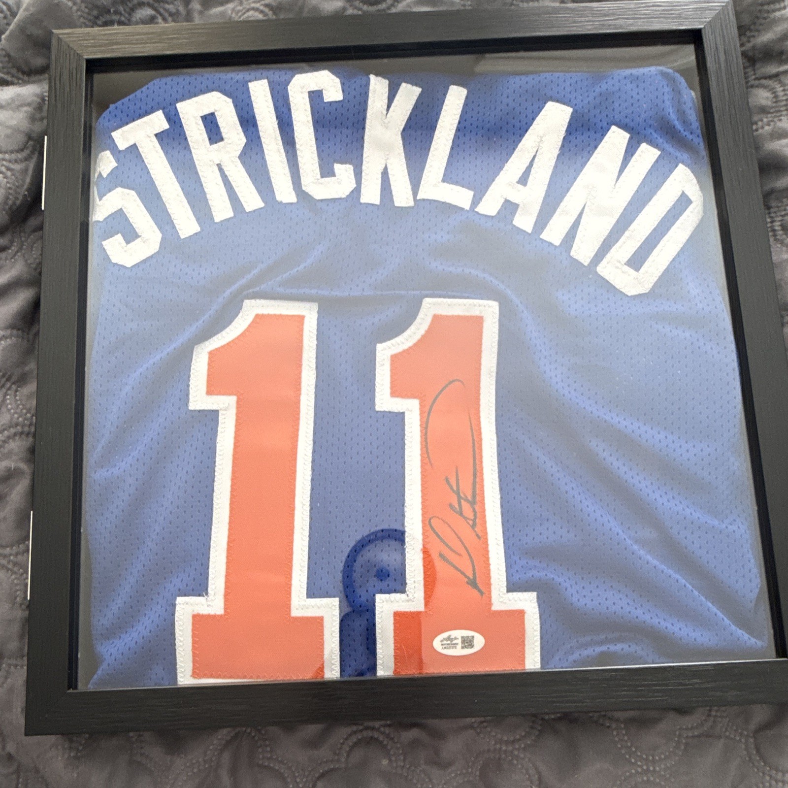 Strickland #11 Signed New York Knicks NBA Jersey w/coa