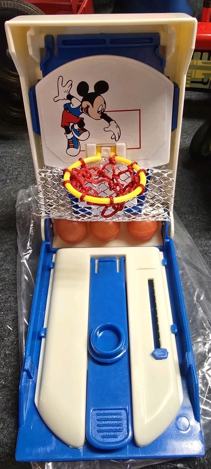 1996 Disney Mickey Mouse Portable Basketball Game Avon Vintage Complete w/ Box