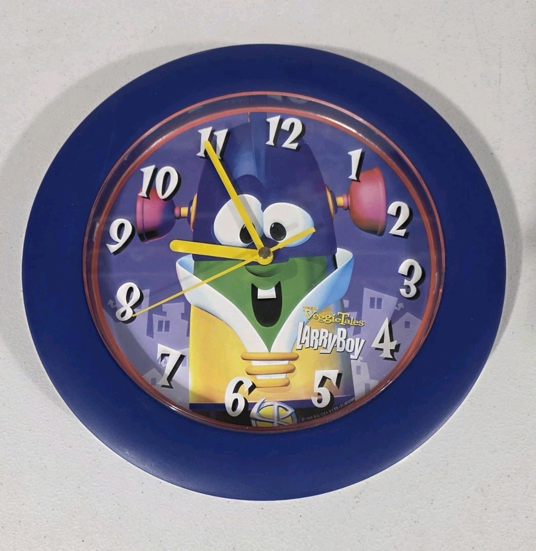 1999 VeggieTales LarryBoy Wall Clock 10