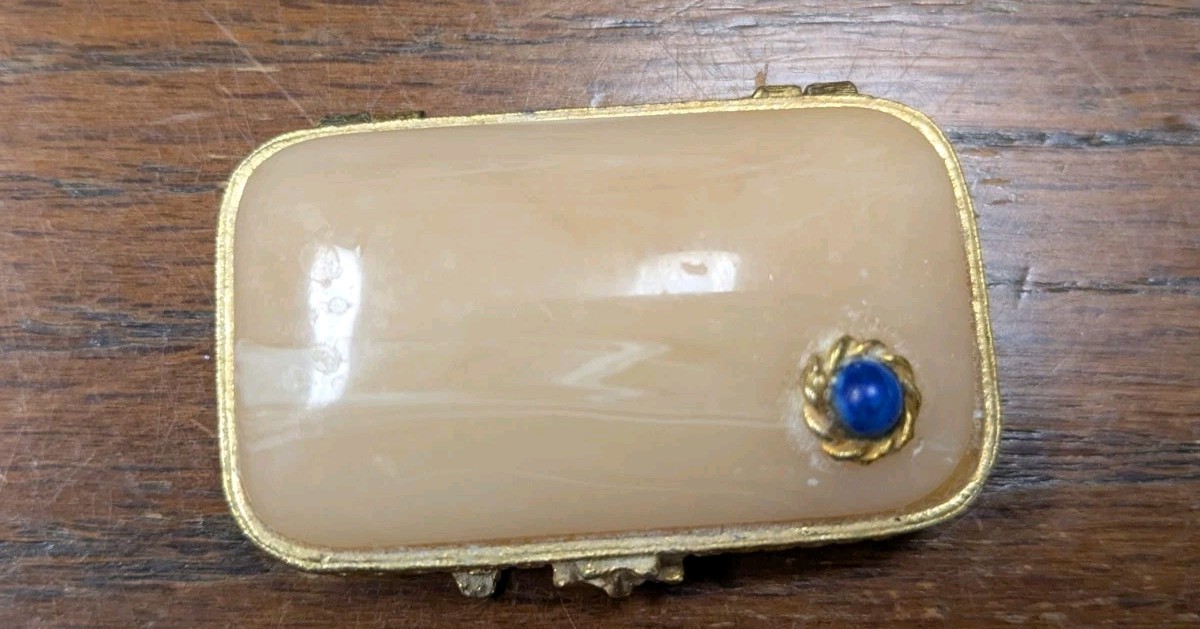 Vtg 1974 Estee Lauder Faux Agate with Blue Cabochon Solid Perfume Compact
