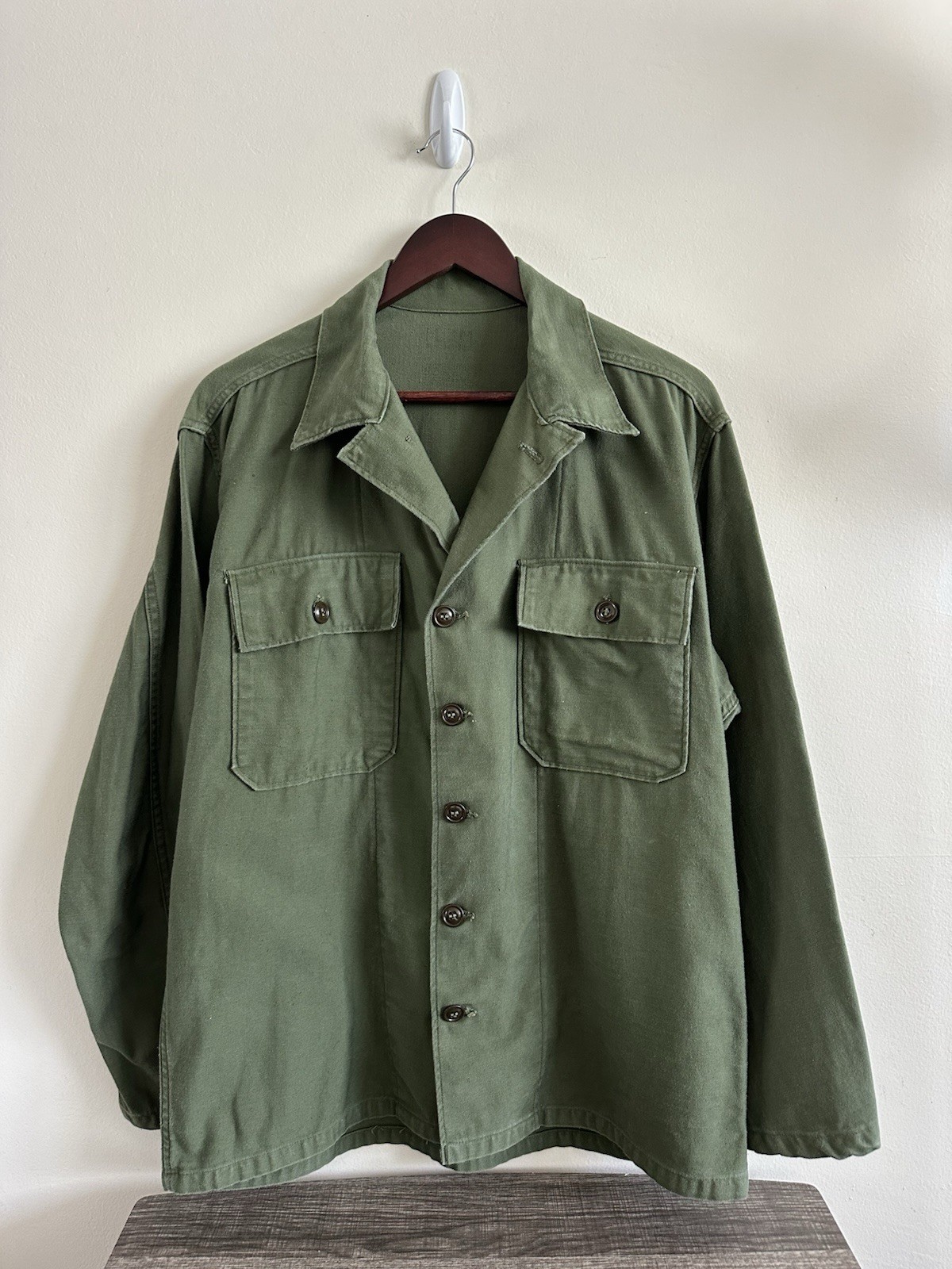 Vtg 50s-60s US Army OG-107 Cotton Sateen Utility Shirt 1st Stencil Fits Like M