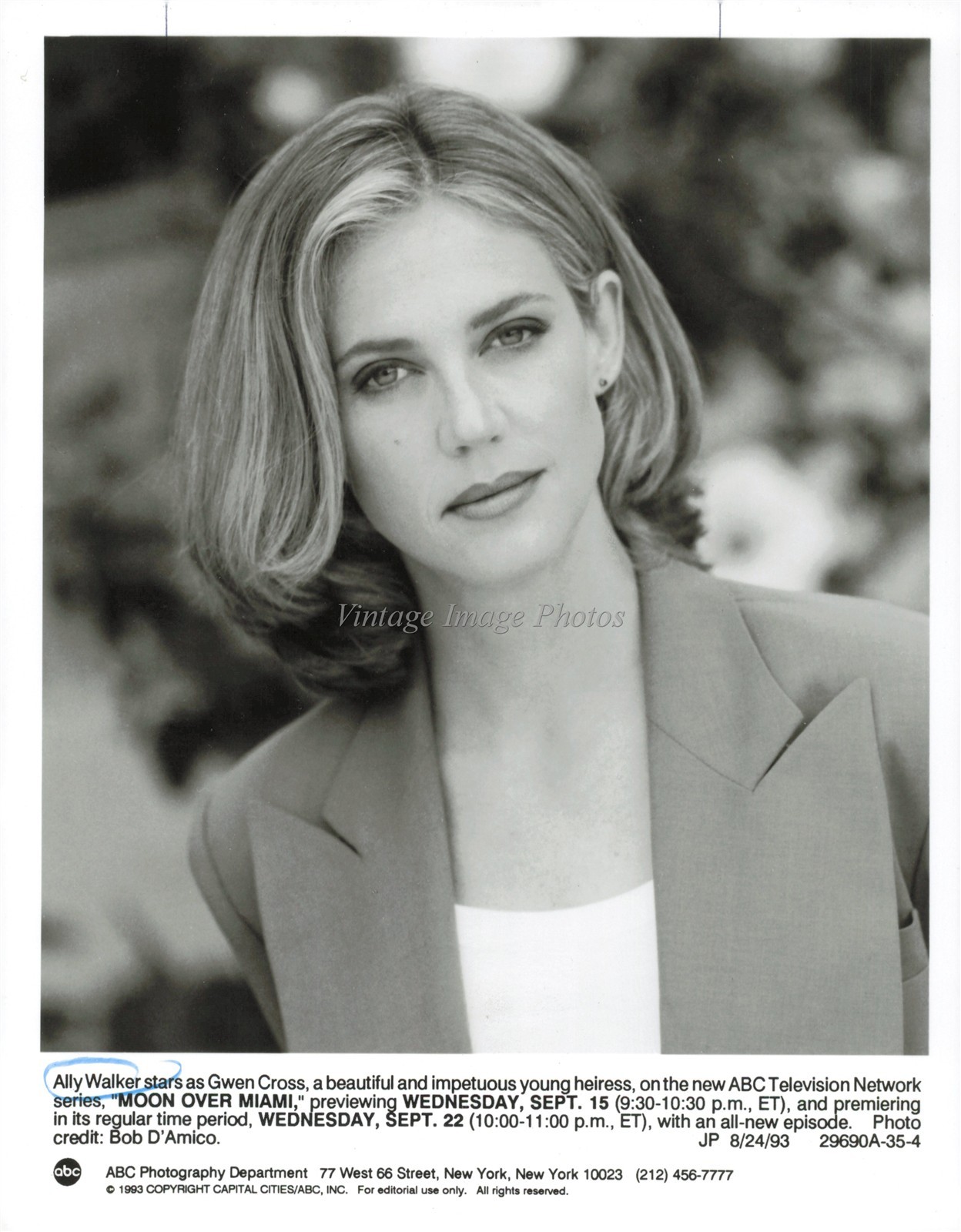 1993 Ally Walker As Gwen Cross Abc Moon Over Miami Series Photo 7X9