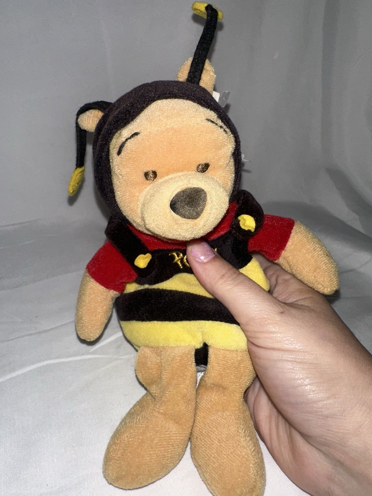 Disney Store Bumble Bee Pooh Plush Winnie the Pooh Bee Costume Beanbag 8”