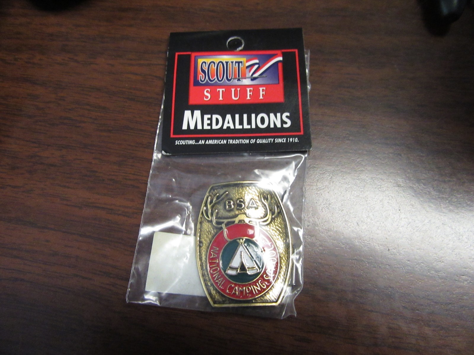 National Camping School Hiking Staff Medallion      OBY