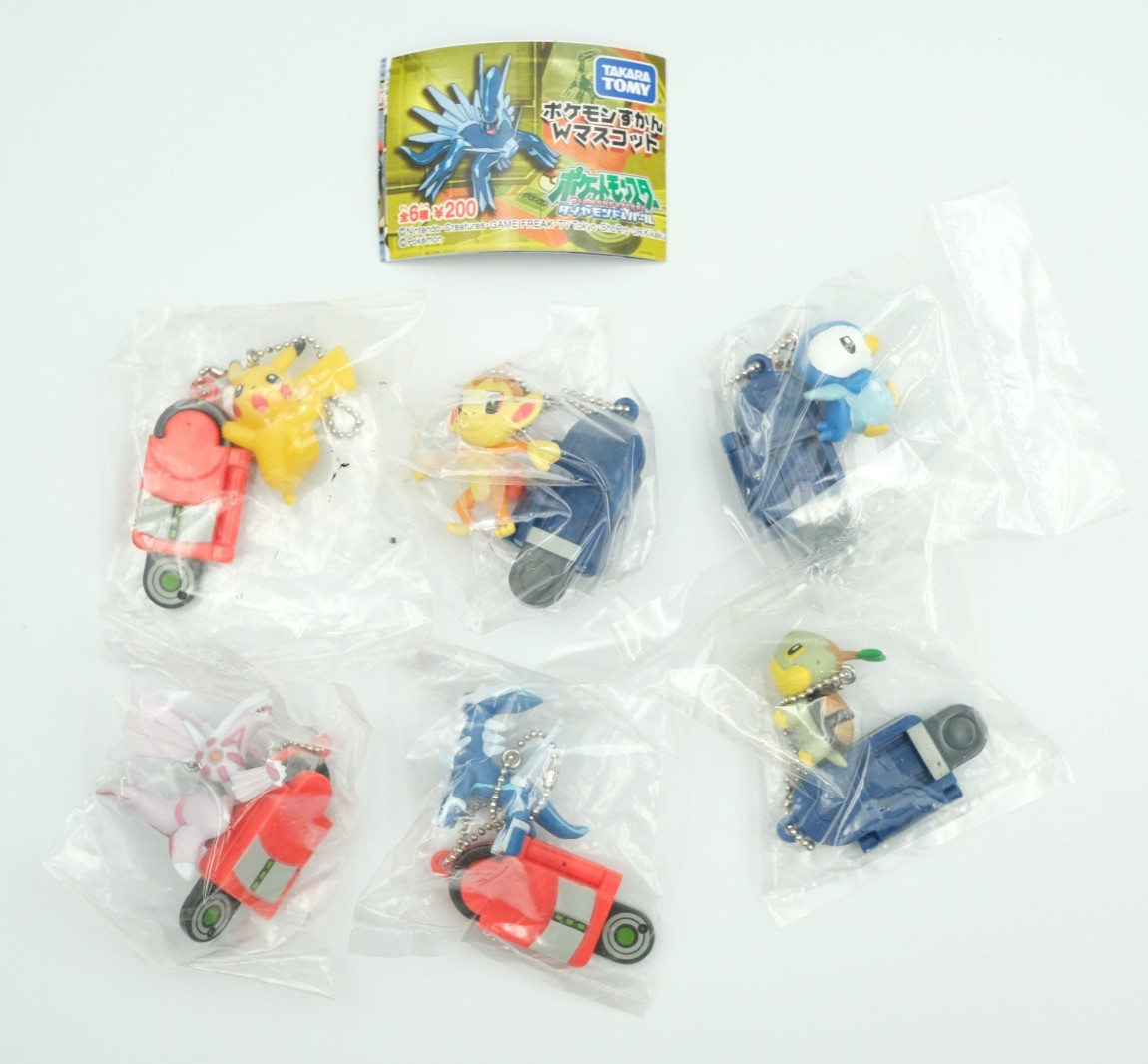 Takara Tomy Pokemon Pikachu Chimchar Piplup Turtwig Palkia Dialga Mini Keychain