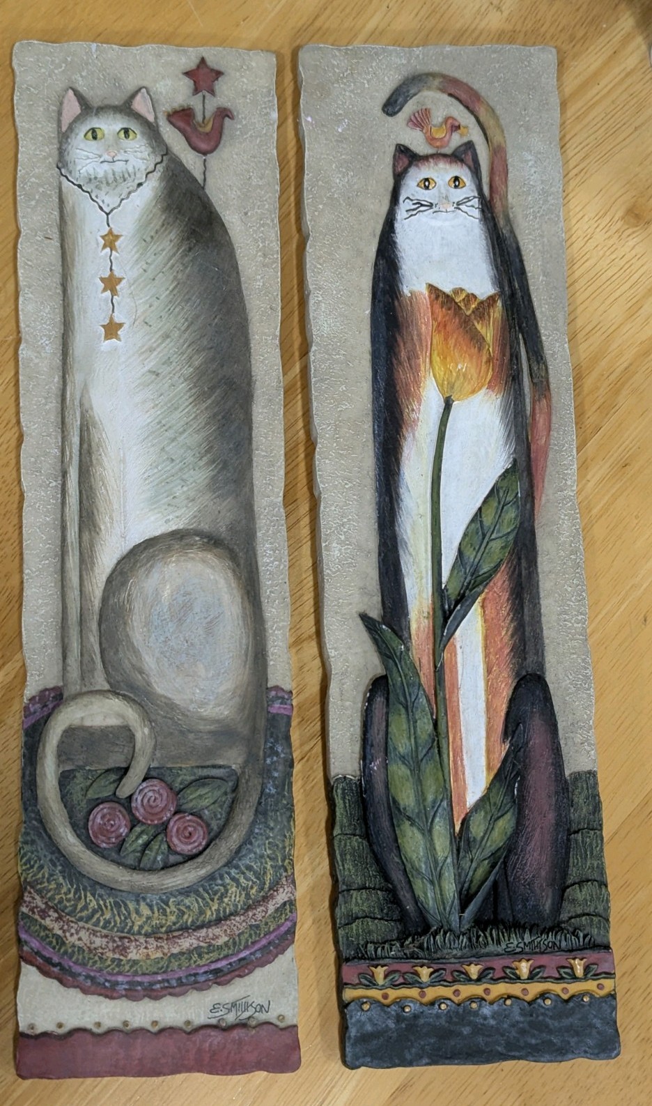 Pair of Vintage E. Smithson Cats Resin Wall Hanging Plaques 3D Folk Art
