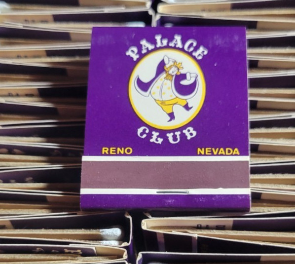 FULL BOX 50 VINTAGE PALACE CLUB CASINO RENO MATCHBOOKS FRONT STRIKE - SEE COND.