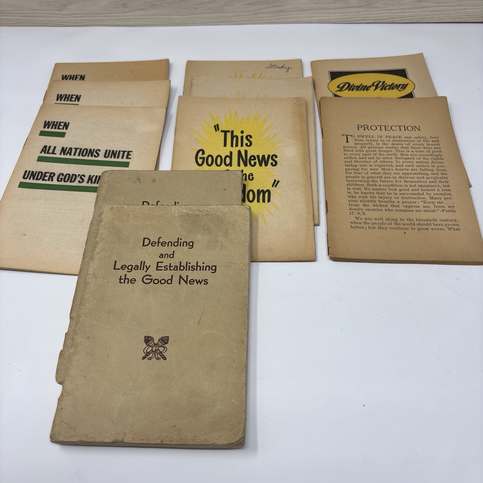 Vintage Watchtower  Booklet Pamphlet Lot of 10