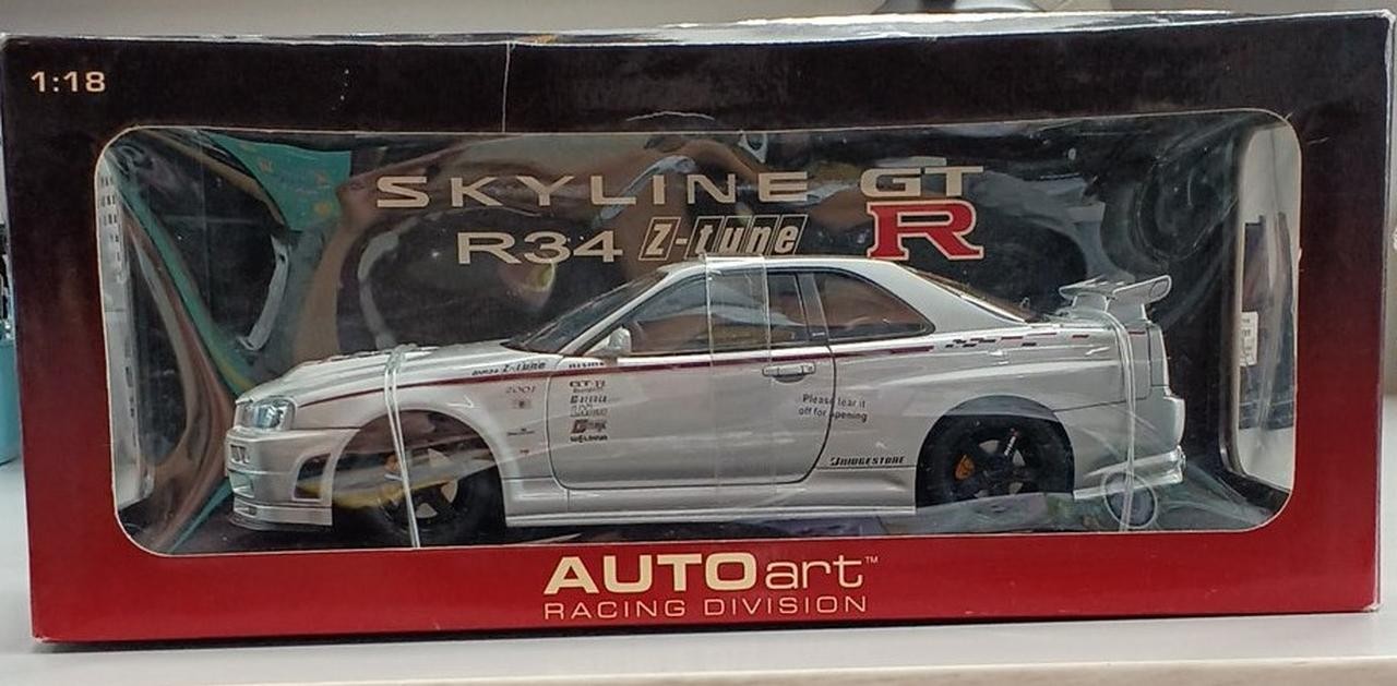 AutoArt 1/18 Nissan Skyline GT-R R34 Z-Tune Diecast Car, Used