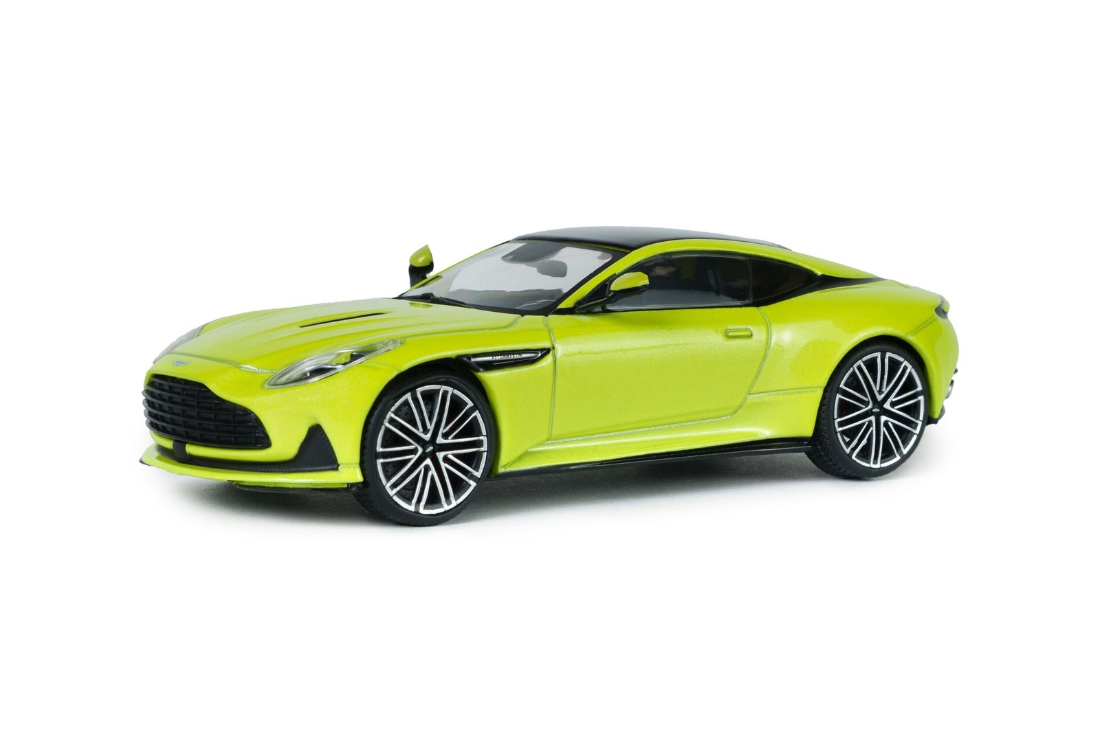 Solido 1:43 Aston Martin DB12 2023 Lime Essence Diecast Model Car S4315703