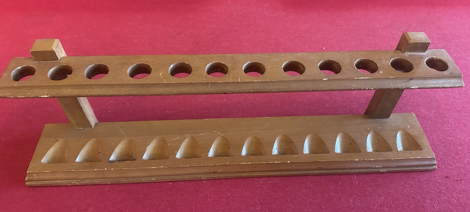 VINTAGE 12 SMOKING PIPE HOLDER STAND