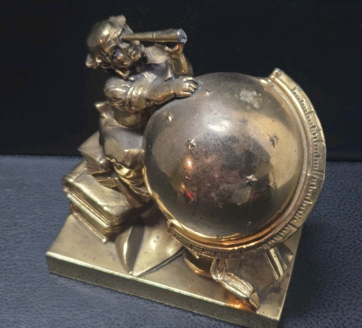 Vintage Jennings Brothers JB 1623 Scholar Astronomer Globe Figurine Statue Gold