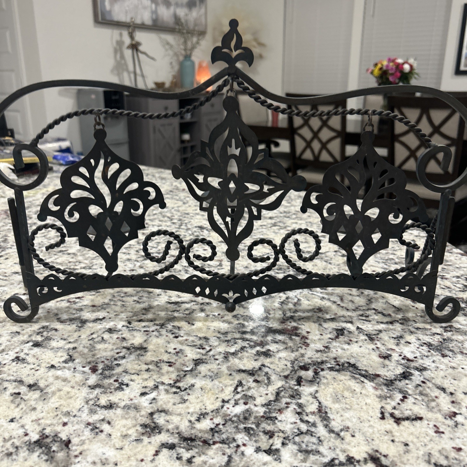 Vtg Gothic Wrought Iron 3 Pillar Candle Fleur De Lis Rustic Tuscan Screen Decor
