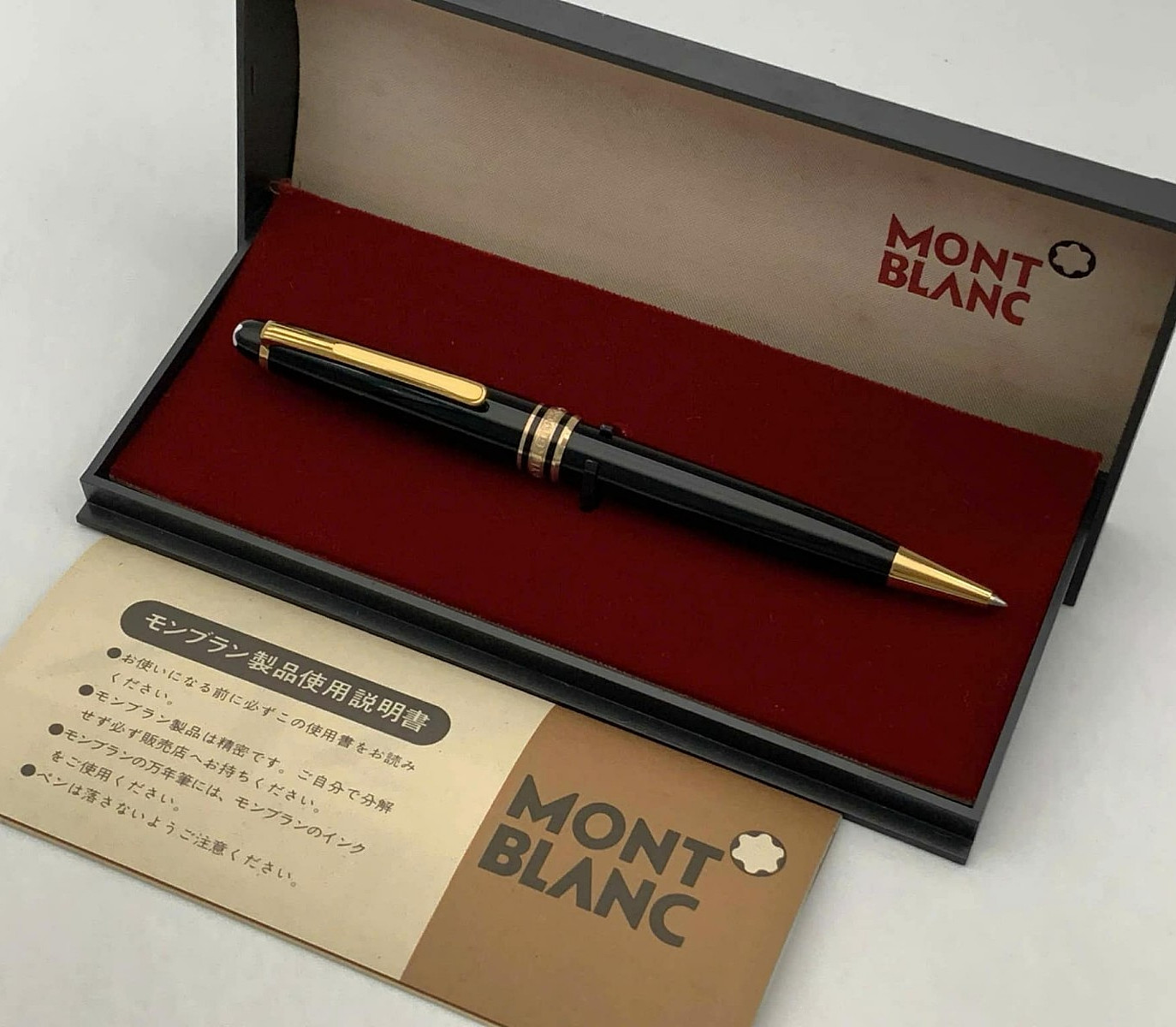 Authentic Montblanc Meisterstück 164 Black Gold Ballpoint Pen New Box