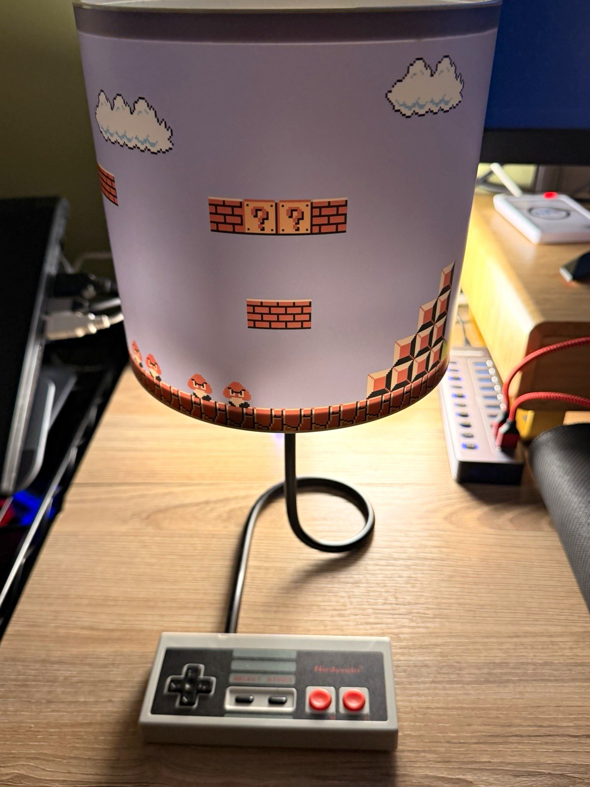 Paladone Nintendo NES Super Mario Bros Controller Lamp USB Official Licensed