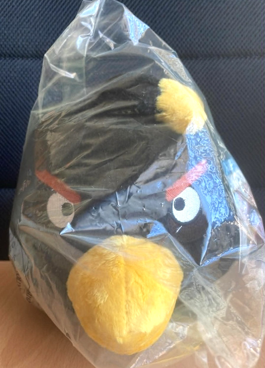 Commonwealth Toys 2010 Angry Birds Bomb Black Bird 8 inch Stuffed Plush No Sound