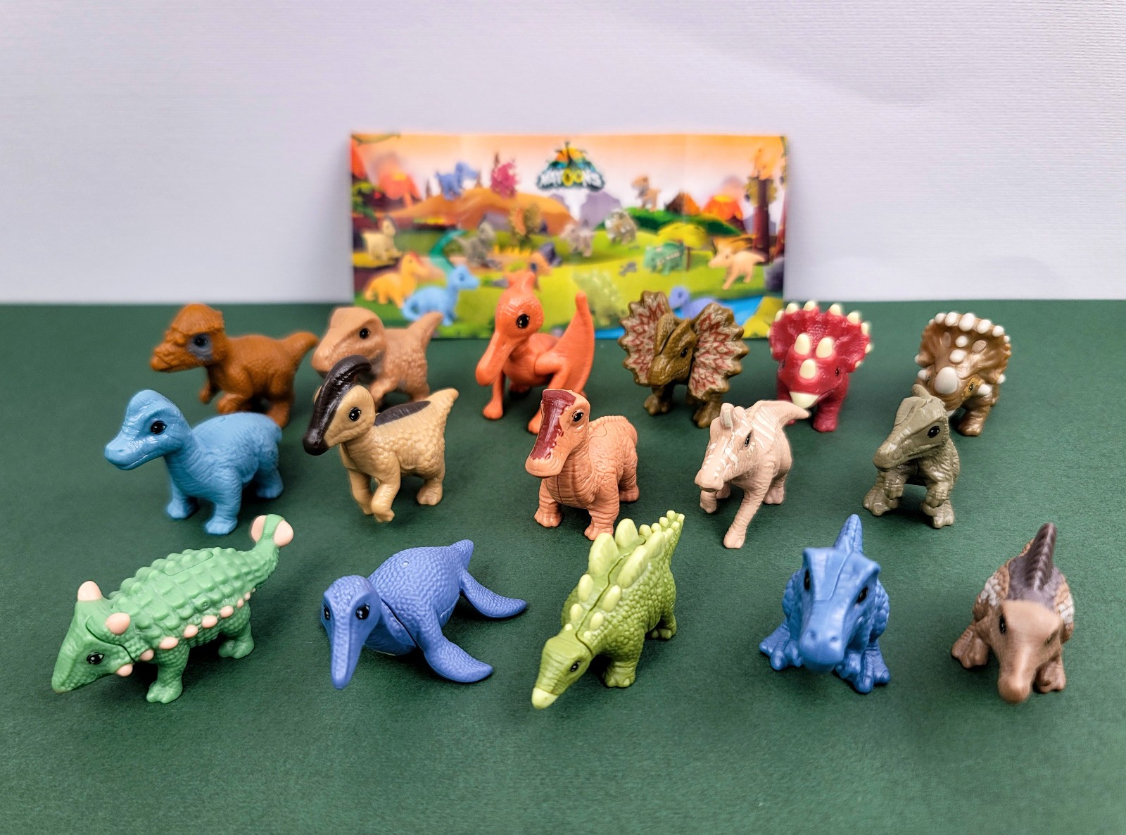 Kinder Surprise Natoons Dinosaur Cubs Full Collection + all BPZ VC097 - VC123