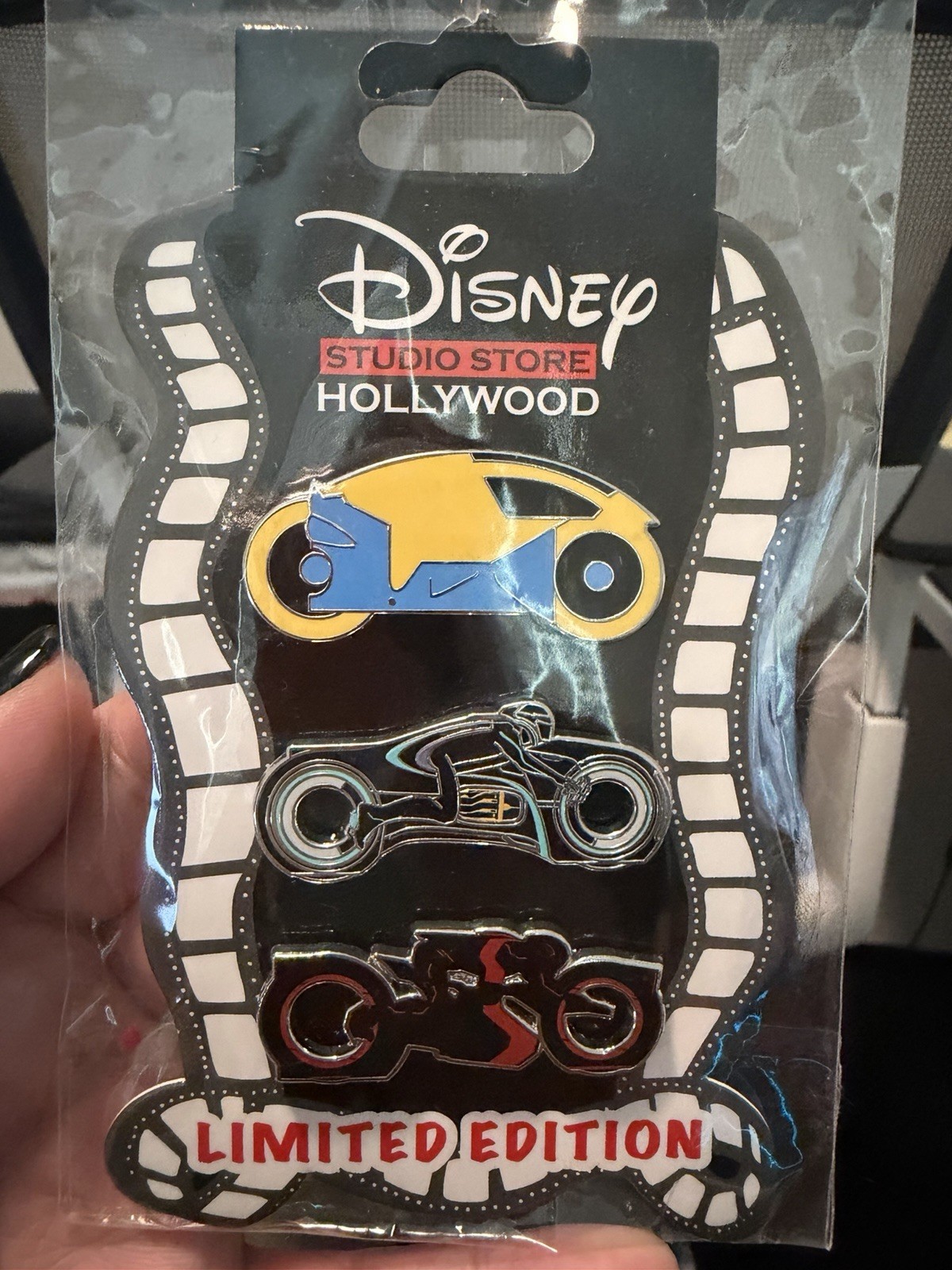 Tron Ares Marquee El Capitan DSSH Exclusive Pin le 400
