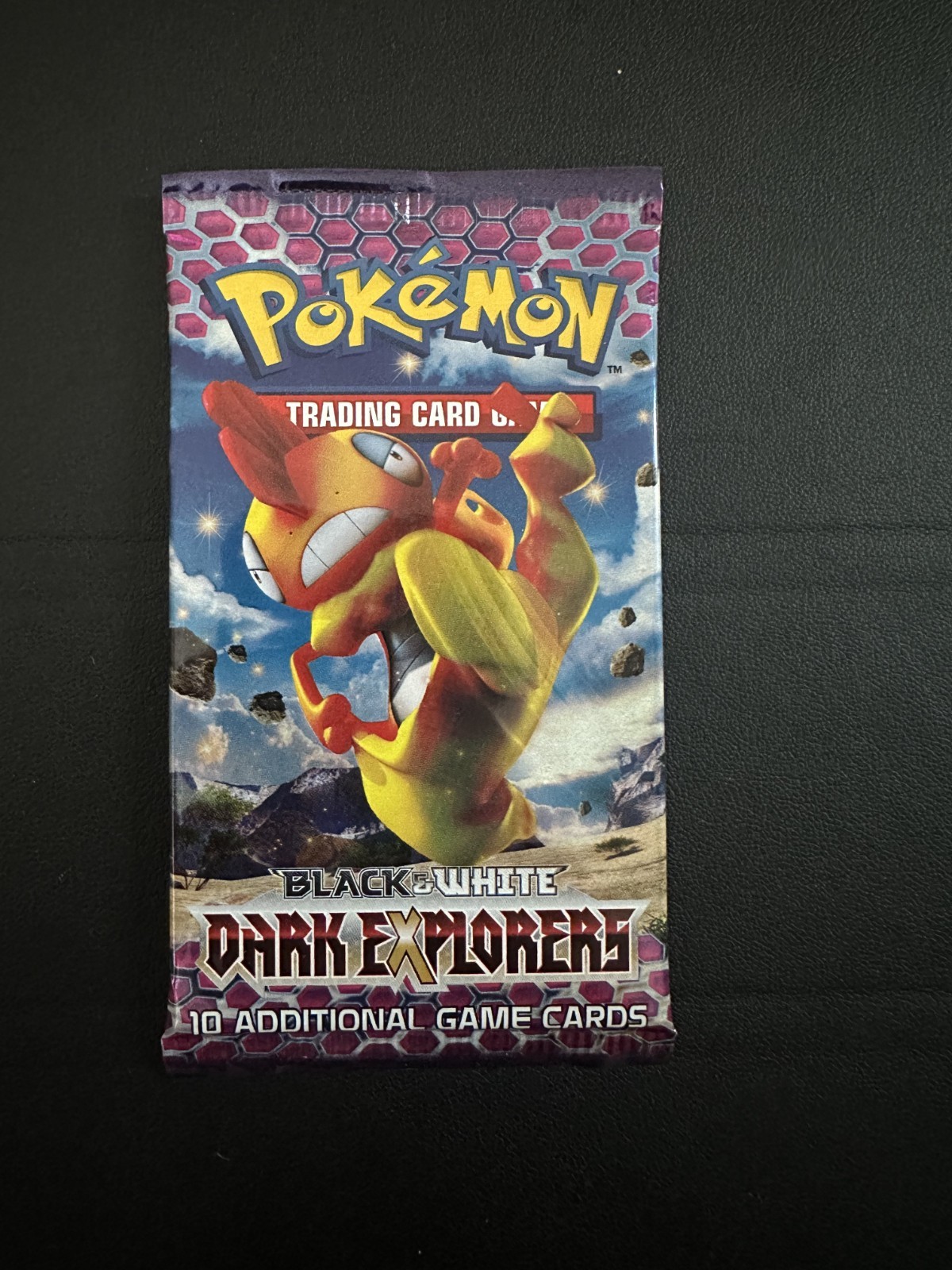 Pokémon Black & White Dark Explorers Scrafty Art - Sealed Booster Pack