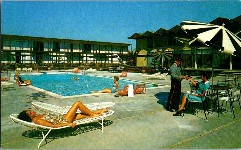 Vintage Postcard The Hyatt House Fly In Hotel Seattle WA Washington        L-160