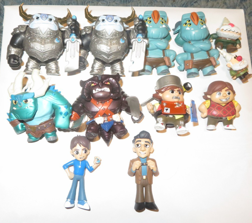 12 TROLLHUNTERS TALES OF ARCADIA MYSTERY FIGURES-BLINKY (2), KANJIGAR (2)