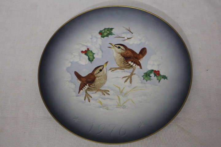 Vintage 1976 Hutschenreuther JOYOUS MEETING Wrens Gunther Granget 10\