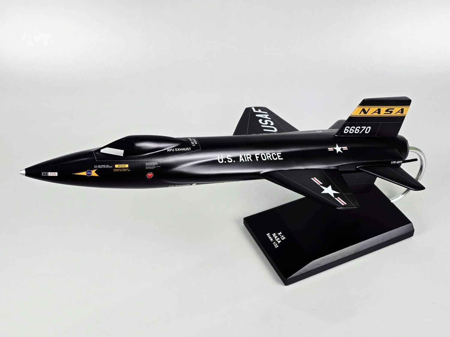 North American X-15 X15 NASA USAF test research aircraft airplane model 1/32