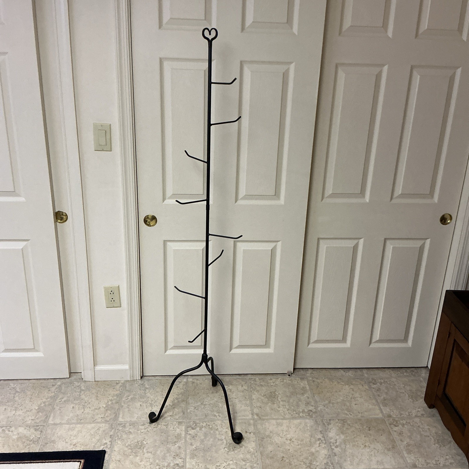 Longaberger Wrought Iron Basket Tree 8 Hook Stand Heart Finial 65”h 3 Sections 