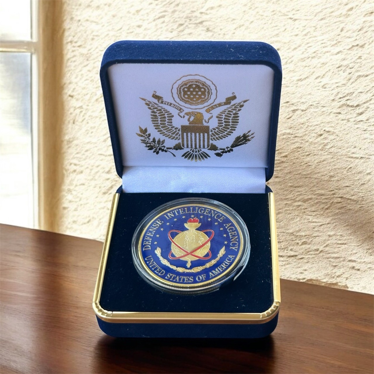 Defense Intelligence Agency (DIA) Challenge Coin in Blue Velvet Case ·GREAT GIFT