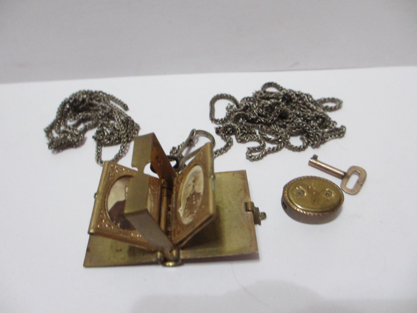 ANTIQUE 1860'S CIVIL WAR ERA SOLDIER TIN TYPE LOCKET PHOTO BOOK CHAIN CHATELAINE