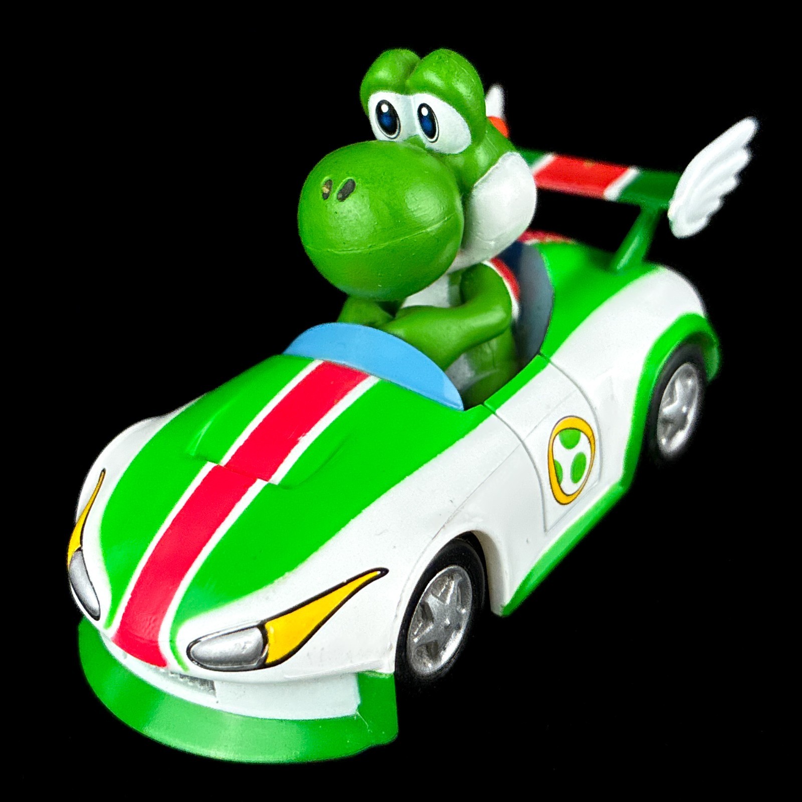 2008 Nintendo Mario Kart Wii Yoshi w/ Wild Wing Pullback Car Figure Japan Import