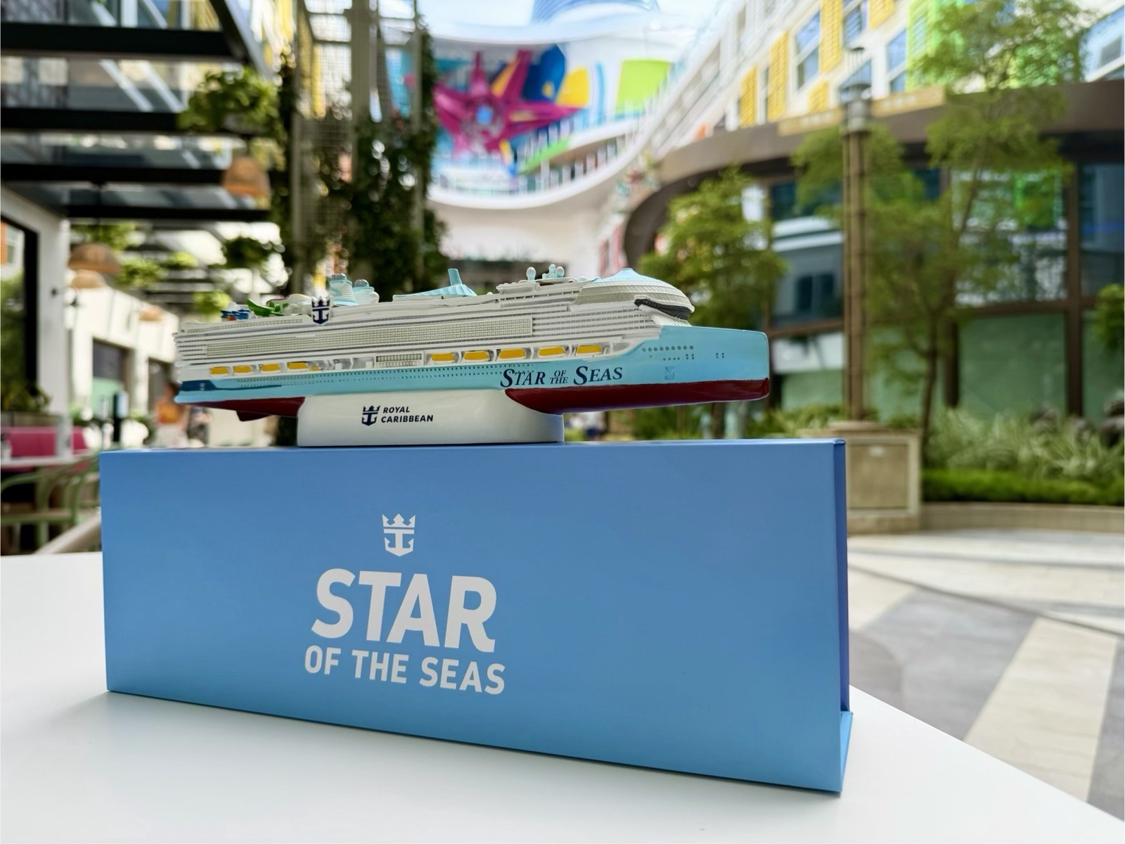 New Star of the Seas 11” Cruise Ship Model Onboard Exclusive Rare Collectible