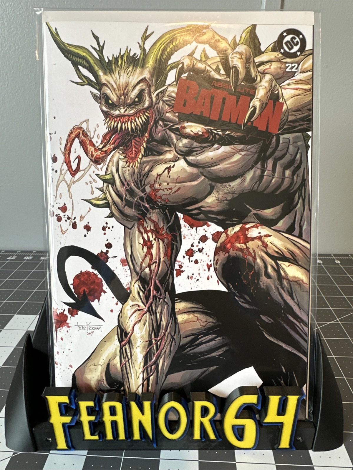 ABSOLUTE BATMAN #22 TYLER KIRKHAM EXCLUSIVE JOKER BATTLE DAMAGED (07/08/2026)