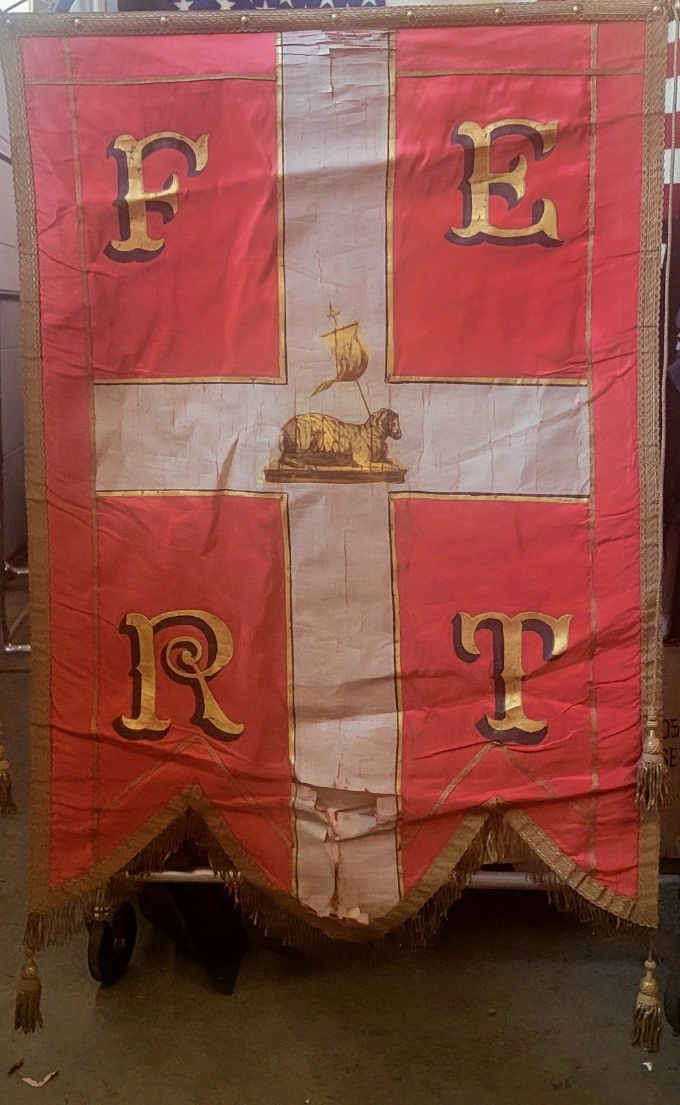 RARE Vintage ANTIQUE KNIGHTS TEMPLAR MASONIC  Silk Banner Hand PAINTED 