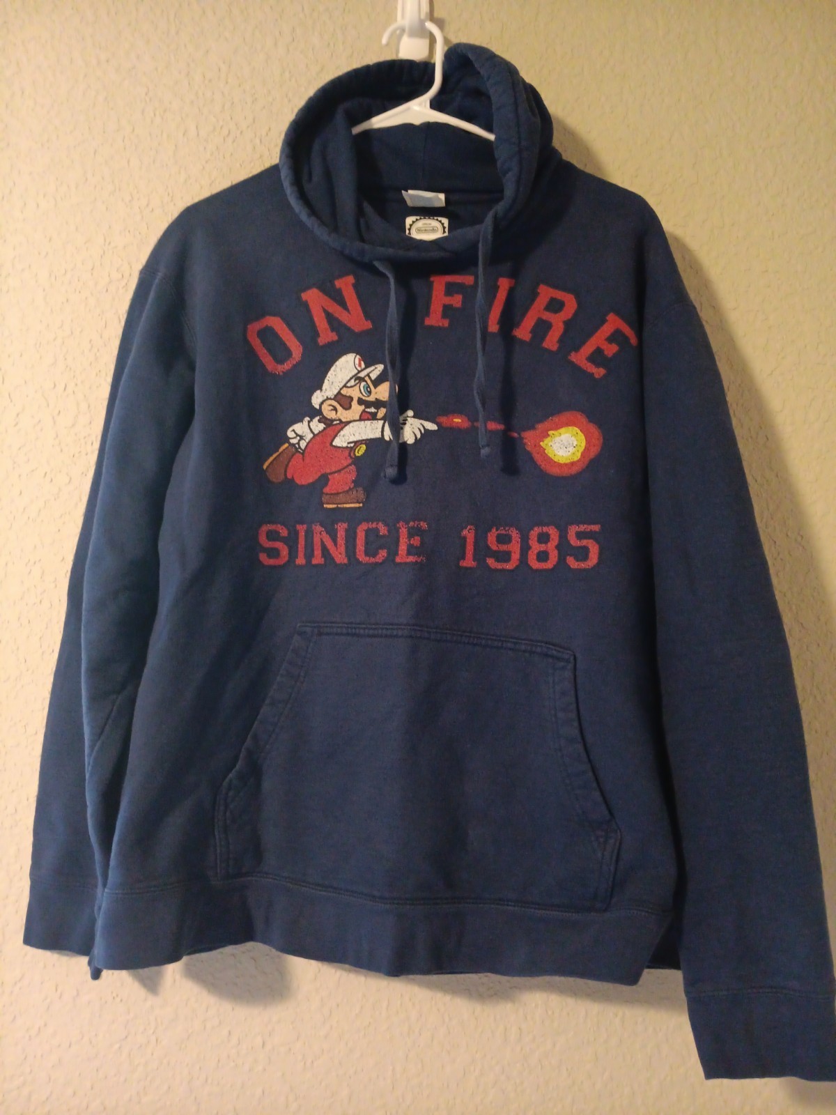 Very Rare Nintendo Brand Mario On Fire Since 1985 Sweatshirt Mens XL Blue Retro