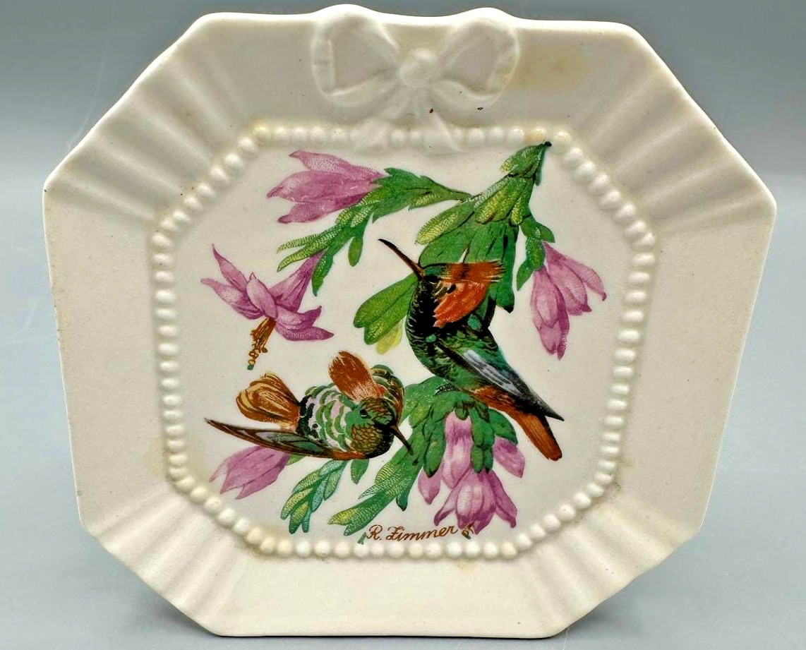 Vintage Hyalyn Porcelain Wall Pocket Planter Hummingbird Fuchsia by R. Limmer