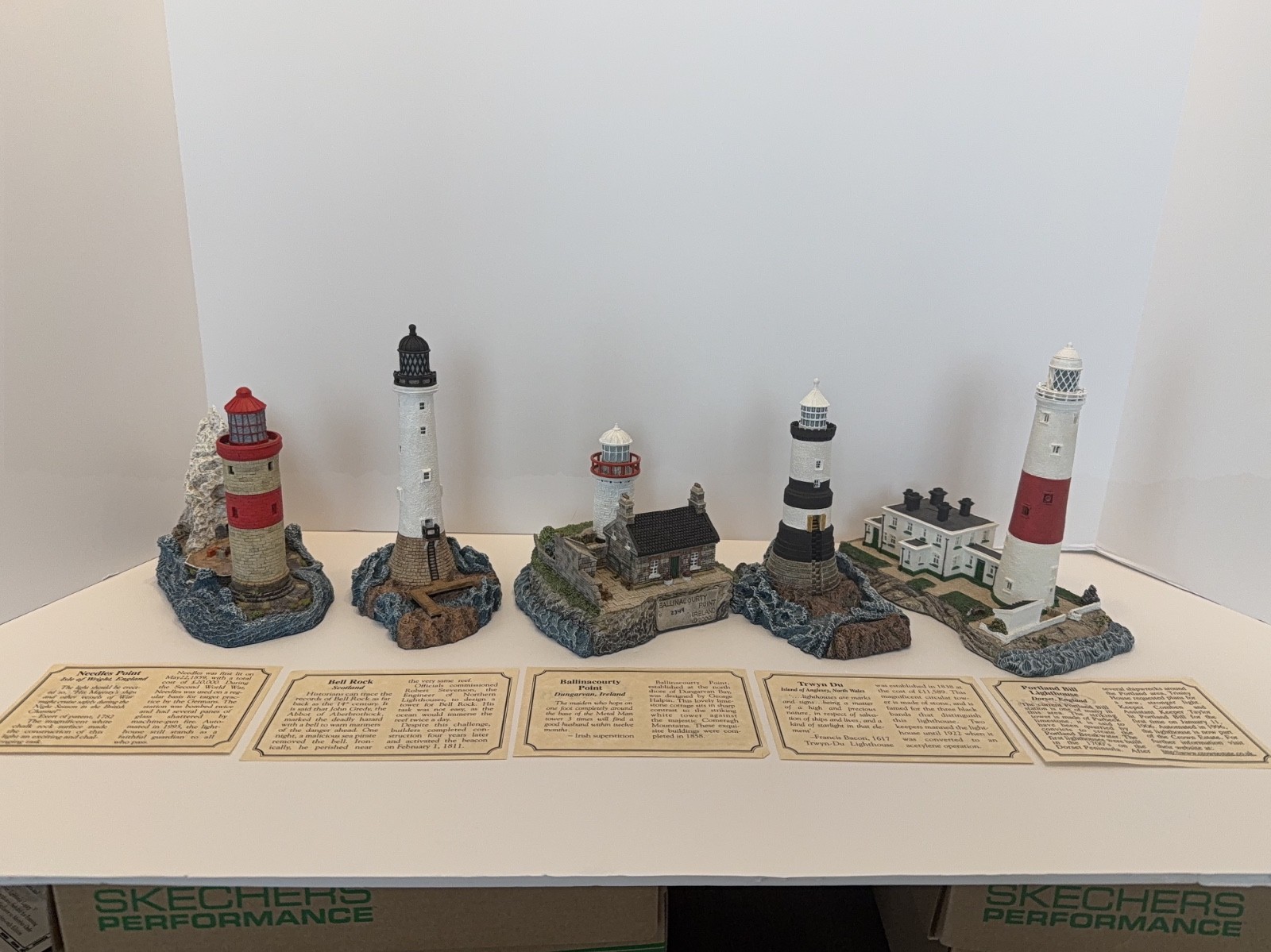Rare Harbour Lights Pharo UK Collection Lighthouses 5 pc set box COA tent cards