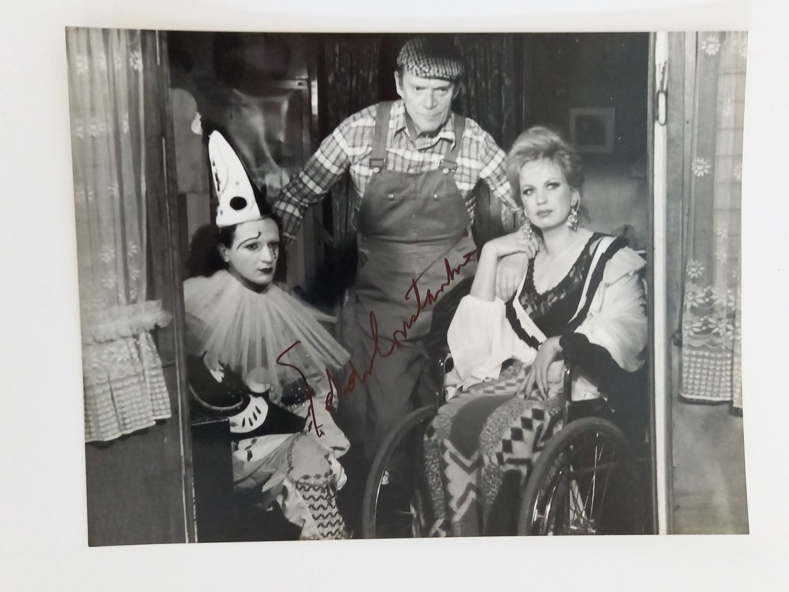 Eddie Constantine - Victor, 1979, Large Format - Original Autograph - Approx 16.5x21,
