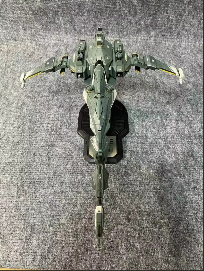Game EVE Online Caracal Model SS-004 Collectible spacecraft Figure HOT New Toy